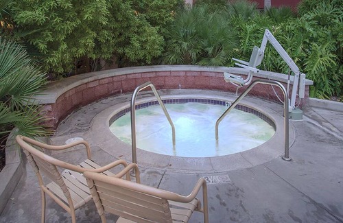 Anaheim Resort Apartment | Comfortable and spacious 2-bdrm suite within 2 miles of Disneyland