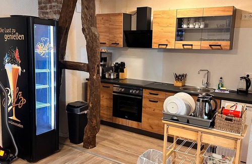 Zueschen Apartment | Comfortable and versatile room-perfect for relaxation, work and exchange