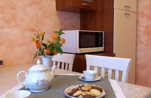 Porto Torres Apartment | COMFORTABLE APARTMENT WITH GARDEN, WI-FI NETFLIX IUN R8636