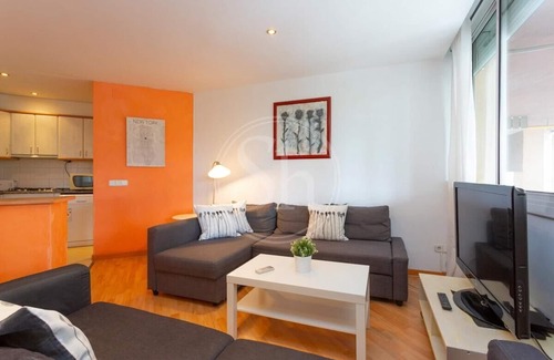 Sants-Badal Apartment | Comfortable apartment in Sants