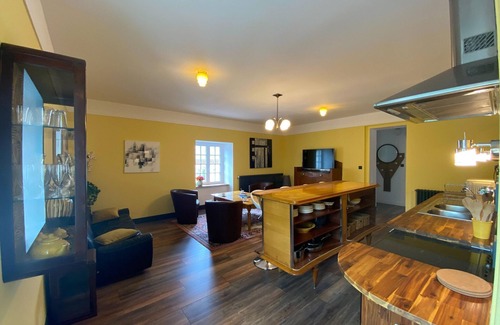 Coutances House | Comfortable apartment in the elegant manor house
