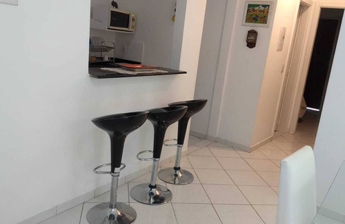 Toninhas Apartment | Comfortable apartment in Praia das Toninhas, 100 meters from Toninhas beach