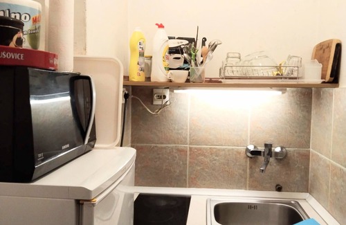 Vracar Apartment | Comfortable apartment in delightful Beograd with WiFi, AC