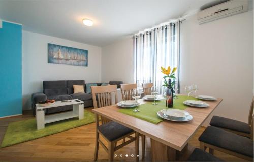 Bartici Apartment | Comfortable apartment in Bartići
