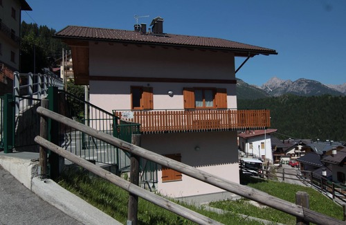 San Pietro di Cadore Apartment | COMFORTABLE APARTMENT: SPECIAL YOUR STAY IN THE MAJESTIC DOLOMITES