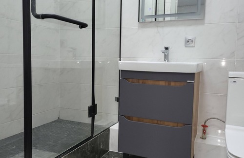 Nur-Sultan Apartment | Comfortable apartment near Khan Shatyr shopping center