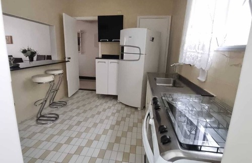 Jardim Sao Miguel Apartment | Comfortable apartment with parking, 190 meters from Enseada beach.