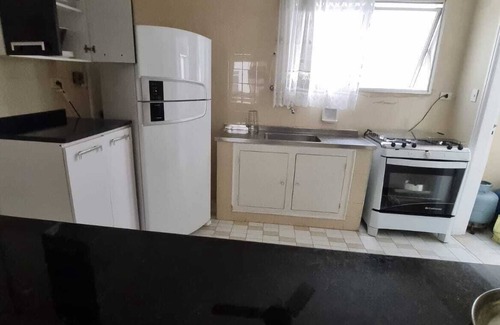 Jardim Sao Miguel Apartment | Comfortable apartment with parking, 190 meters from Enseada beach.