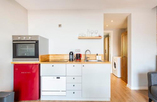 Kabatas Apartment | Comfortable apartment with private terrace