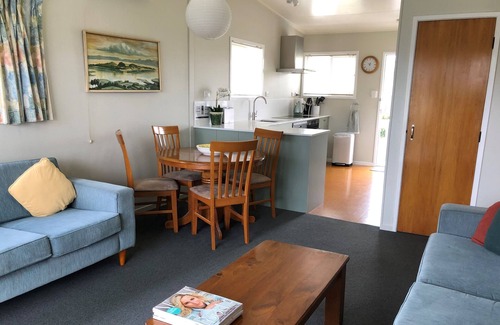 Taupo Apartment | Comfortable, attractive Greens Landing Apartment