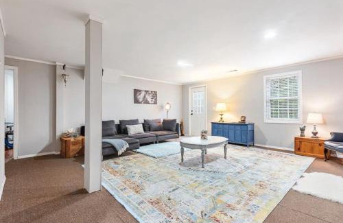 Fayetteville Apartment | Comfortable Basement Apartment