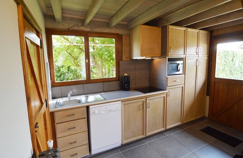 Flobecq House | Comfortable Home with Sauna