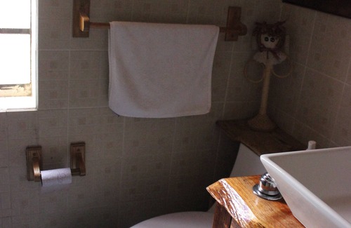 Jocotitlan Hotel | COMFORTABLE BEDROOM SALAM FURNISHED OF 25 M2 BUILT IN A HOUSE OF THE XVII CENTURY