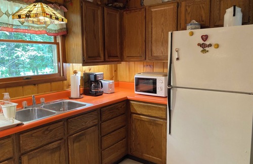 Irons Cabin | Comfortable Cabin in the Woods. Perfect for Fishing, Hunting or Skiing!
