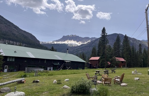 Cooke City-Silver Gate Cabin | Comfortable Cabin next to Yellowstone National Park