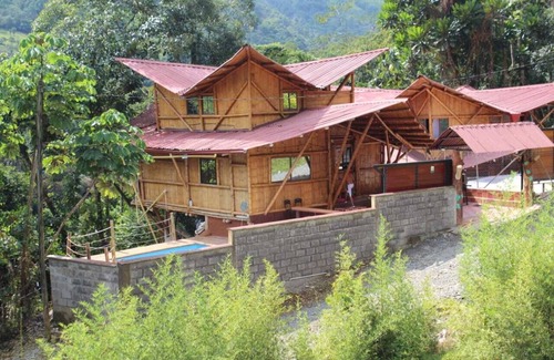 Coffee Triangle Cabin | Comfortable cabin, with diverse landscapes and the spectacular Santodomingo river