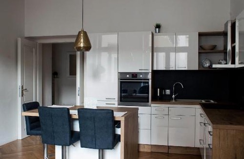 Andel Apartment | Comfortable Central Apartment Close to the River