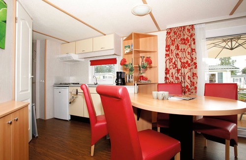 Arcen Ski Chalet | Comfortable chalet with combi-microwave, in a green area