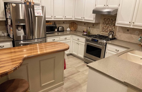 Petaluma House | Comfortable clean modern home in a great neighborhood close to downtown Petaluma