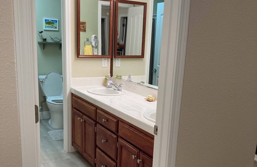 Petaluma House | Comfortable clean modern home in a great neighborhood close to downtown Petaluma