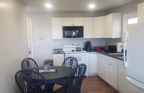 Owls Head House | Comfortable, Close to Town Home, with Oceanview.