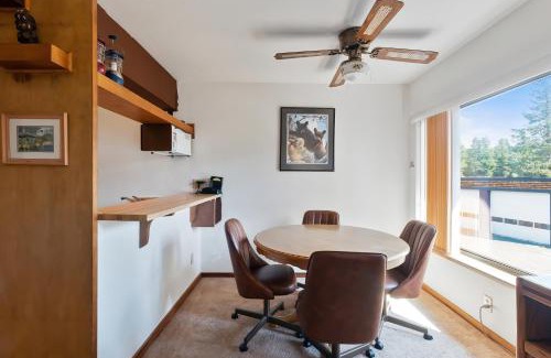 Bear Valley Apartment | Comfortable Condo Great Location- Tamarack #12