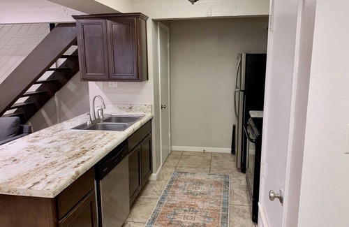 Yuma Condo | Comfortable Condo near YRMC w/parking