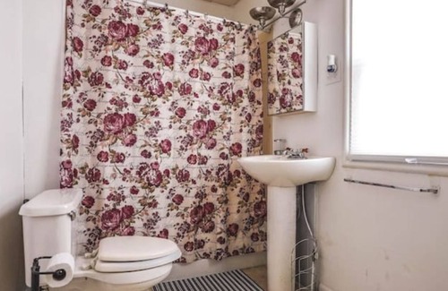 Arkansas City House | Comfortable Condo - sleeps 6