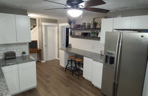 Elyria House | Comfortable, Convenient, & Spacious 3 bedroom home