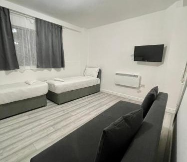 Stepney Green House | Comfortable - Cosy - Budget Studios in City Center