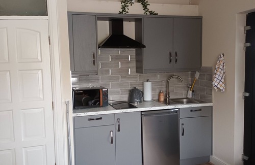 Ballyshannon Apartment | Comfortable, cosy 2 bedroom apartment in Donegal 💚💛