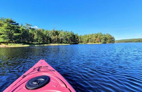 Landvetter House | Comfortable Cottage at Scenic Lake