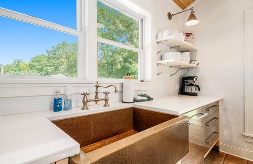 Glen Arbor House | Comfortable cottage near Lake Michigan with gas fireplace, washer/dryer, patio