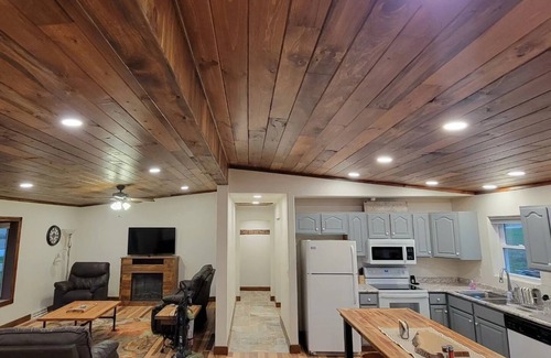 Sparta House | Comfortable Country Home w Expansive Views of Beautiful Big Creek Valley