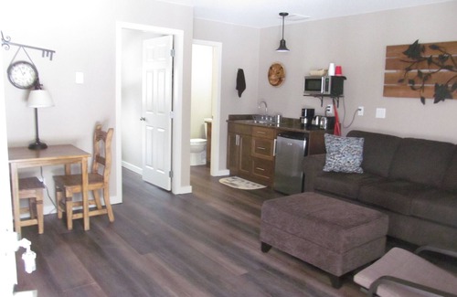 Okanagan-Similkameen Apartment | - Comfortable, cozy 1 bedroom suites. 1 to 4 suites availablen