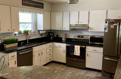 Mason House | Comfortable & cozy home, just 5 minutes from Kings Island and other attractions.
