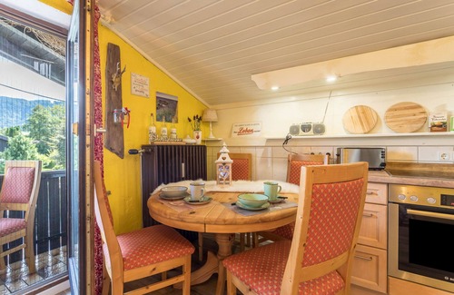 Bernau am Chiemsee Apartment | Comfortable and lovely one-room apartment with balcony, mountain view and Wi-Fi
