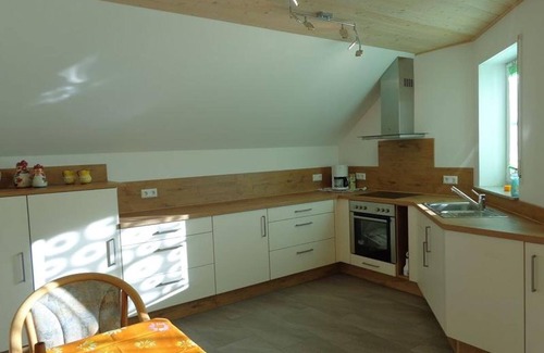 Herdwangen Schoenach Apartment | Comfortable Attic Apartment “Vogelsang” with Mountain View, Wi-Fi & Balcony