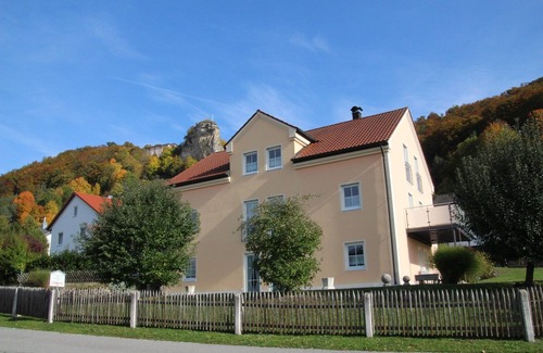 Riedenburg Apartment | Comfortable apartment (30sqm2) in a quiet, sunny location