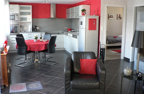 Ribeauville House | Comfortable detached house with garden and private parking