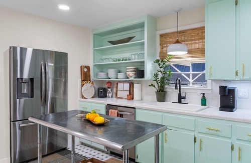 South Pensacola House | Comfortable Downtown Pensacola Stay Pet Friendly Yard Fire Pit Game Room