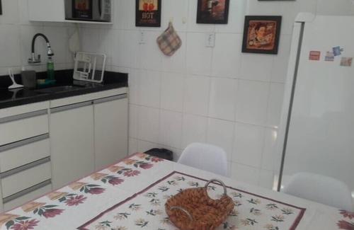 Atalaia House | Comfortable Duplex, 3qts (1Suite), Wifi, Air Cond. 2 min from the waterfront. Cozy.