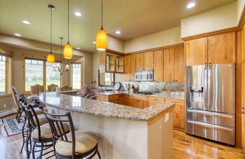 Edwards House | Comfortable Duplex only 10 Min to Skiing