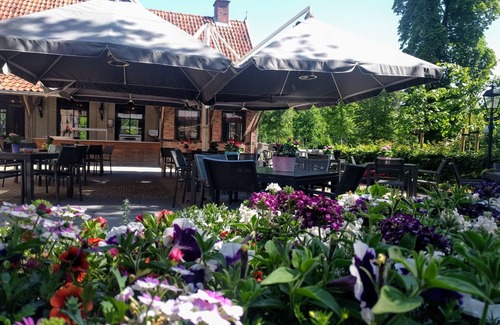 Bruggenmors Hotel | Comfortable Enschede Retreat — Near Het Hulsbeek And Scenic Bike Routes