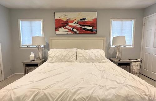 Port Washington House | Comfortable Entire House for rent 4 bed 3 baths