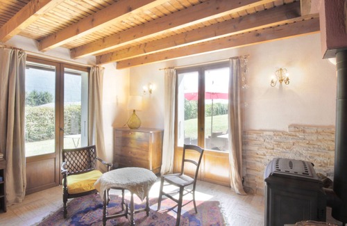 Viviers-du-Lac Ski Chalet | Comfortable family chalet 5 min. drive from the lake