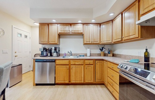West Yarmouth House | Comfortable family getaway near the beach with patio, grill, WiFi and AC