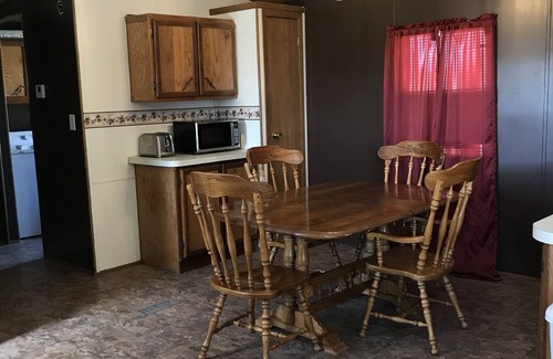 Woonsocket House | Comfortable Family Hunting Lodge
