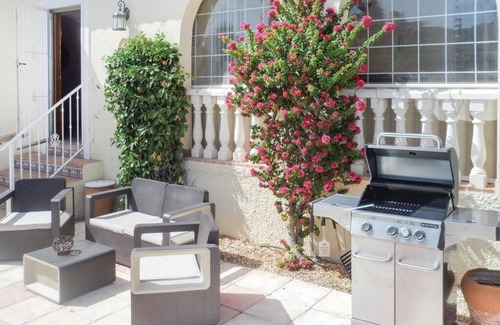 Almoradi Villa | Comfortable family villa with private heated pool for 8 people