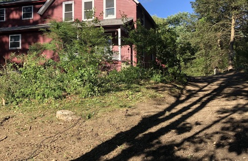 South Amherst House | Comfortable farmhouse in South Amherst